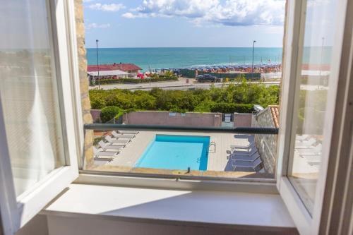 hotel image 12