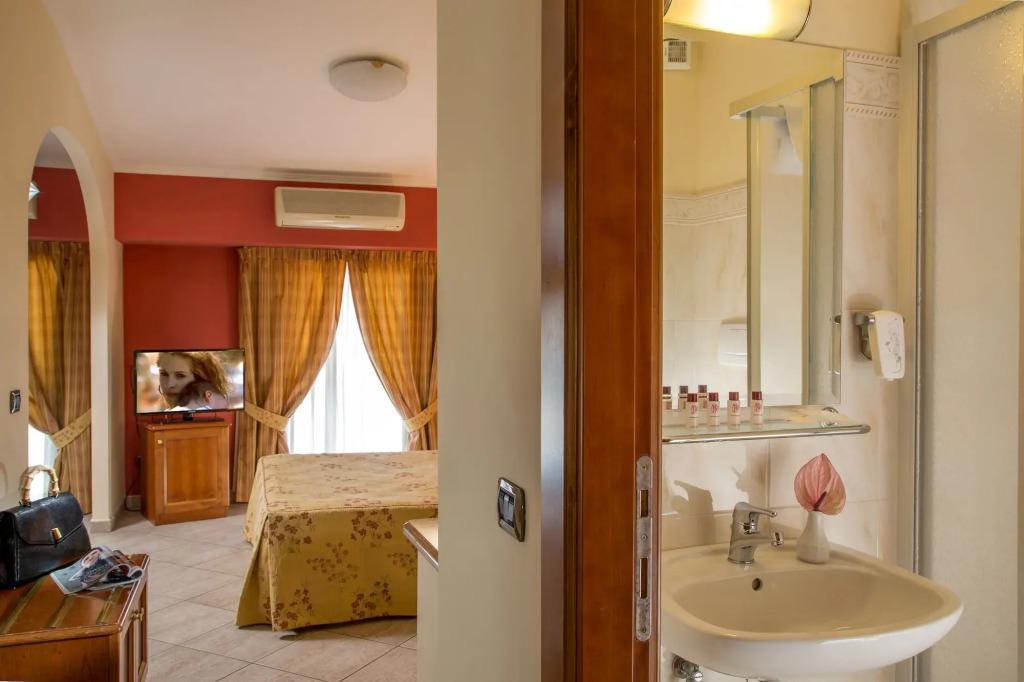 hotel image 8