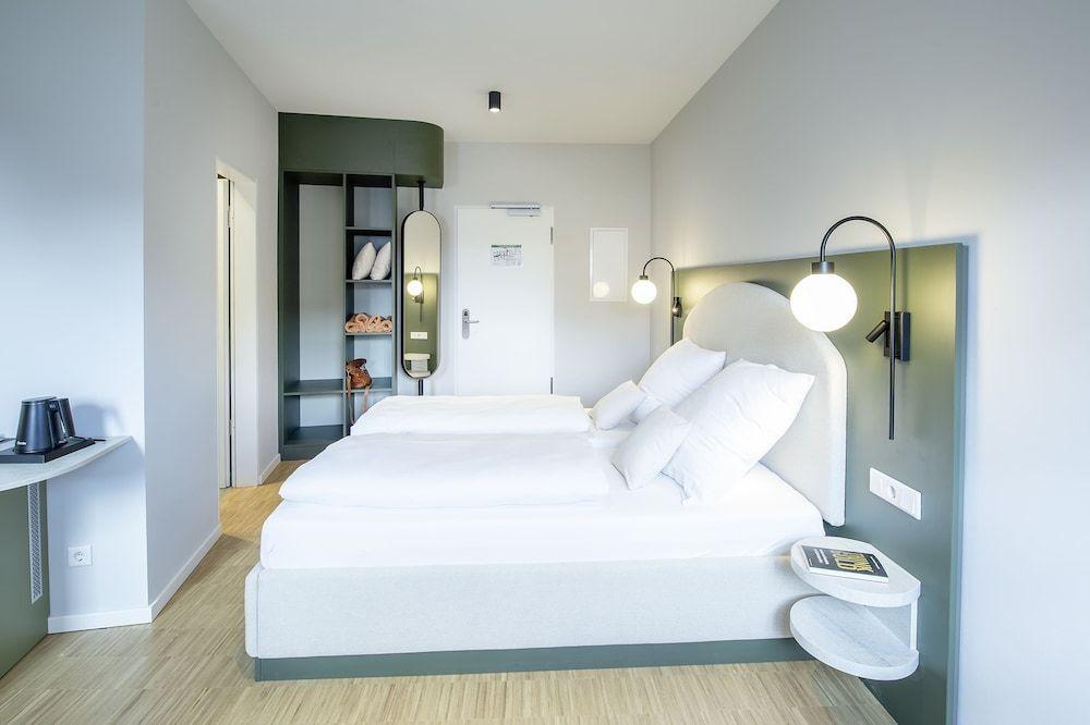 hotel image 16