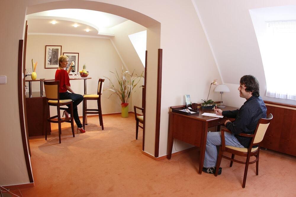 hotel image 12