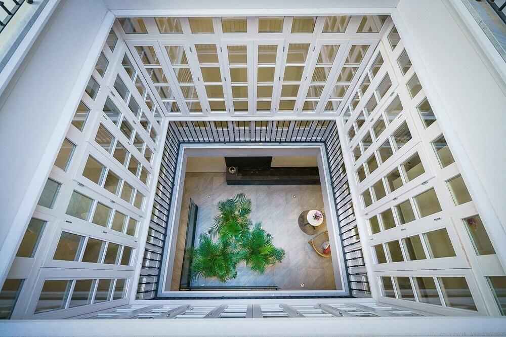 hotel image 12