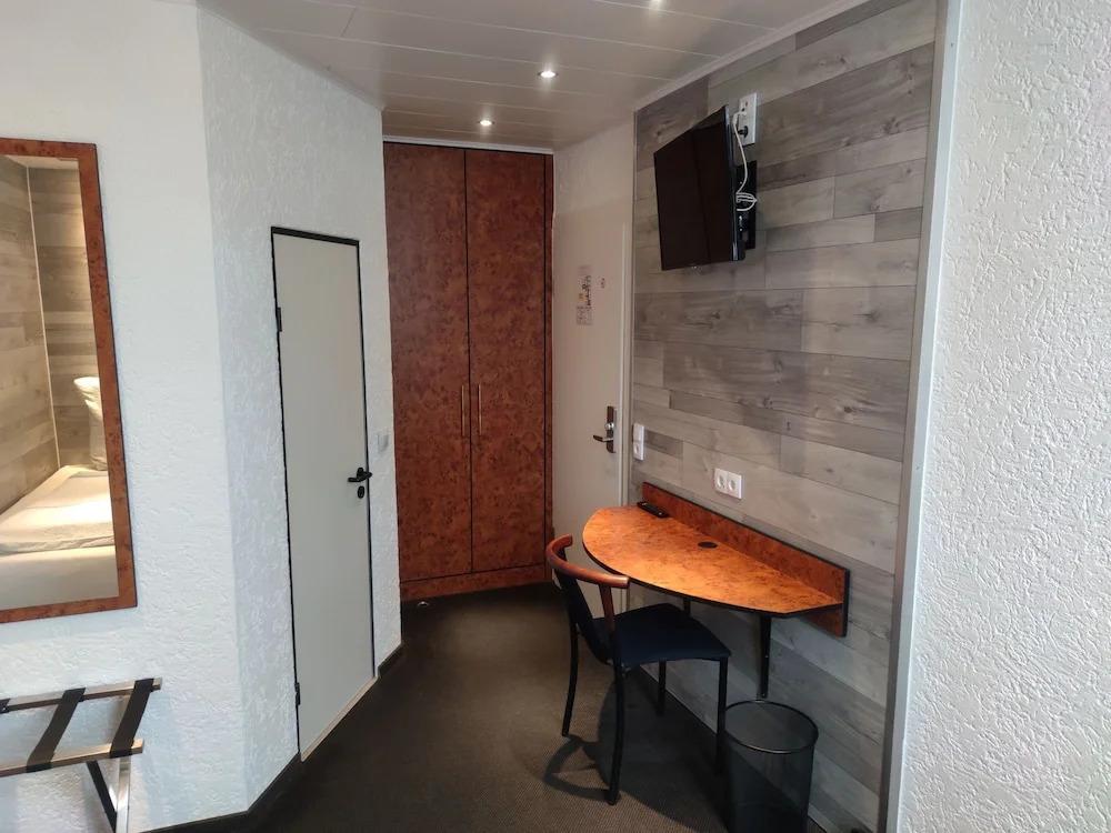 hotel image 12