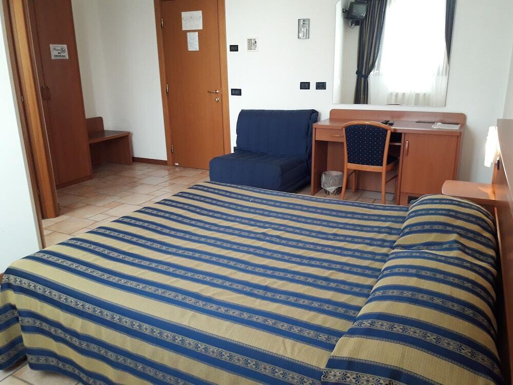 hotel image 9