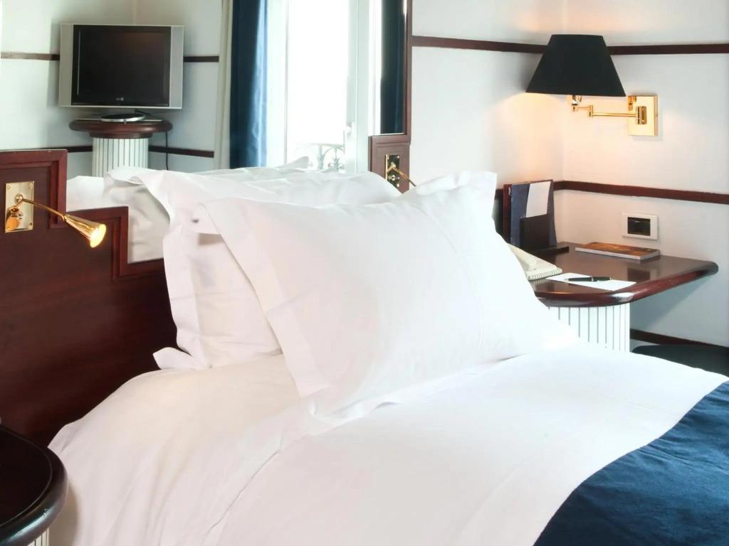hotel image 13