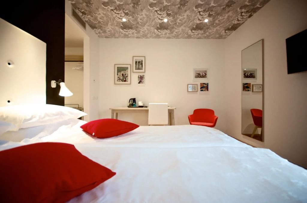 hotel image 11