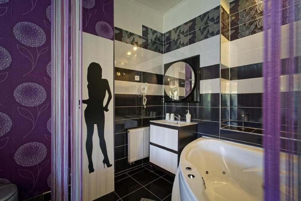 hotel image 16