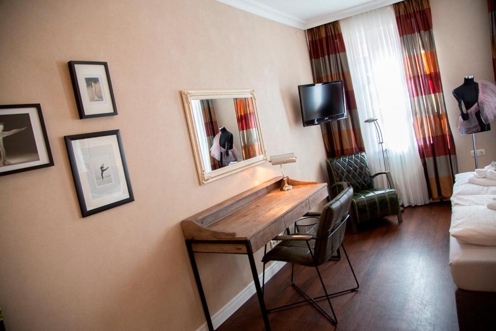 hotel image 9