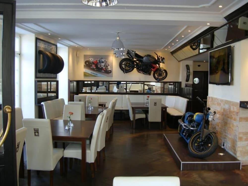 hotel image 10