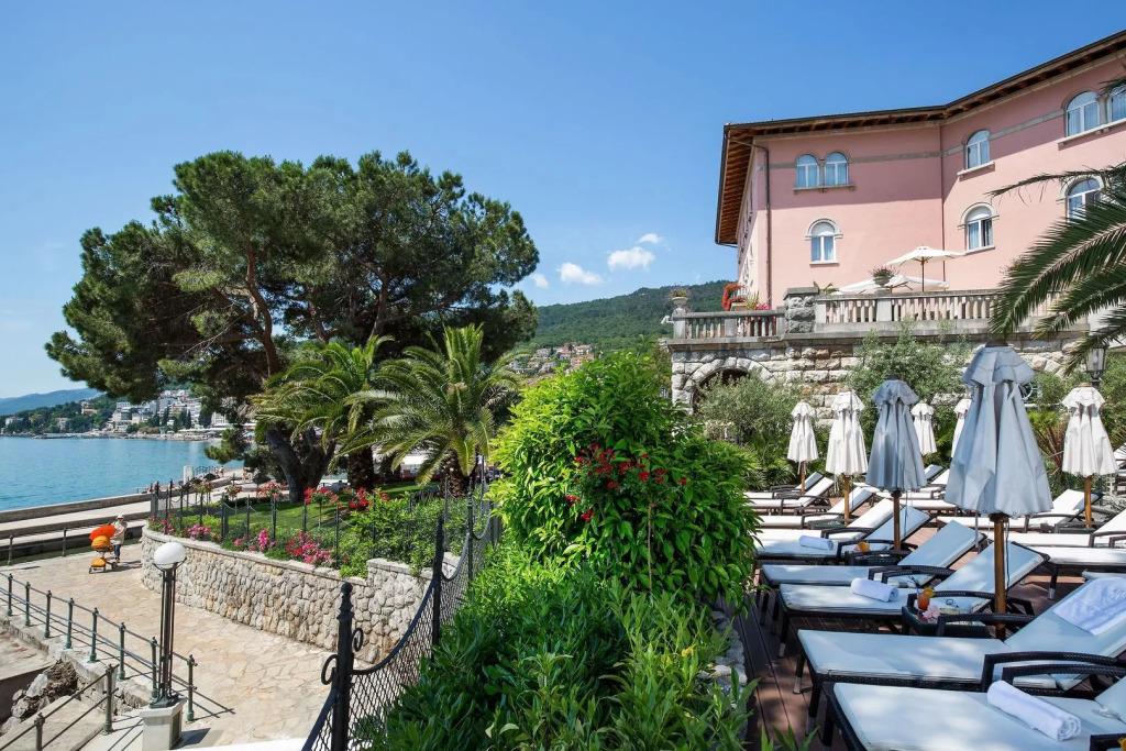 hotel image 12