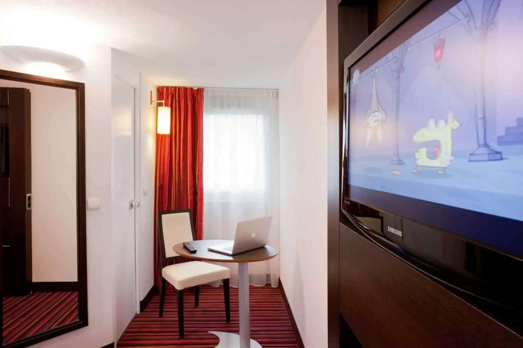 hotel image 10