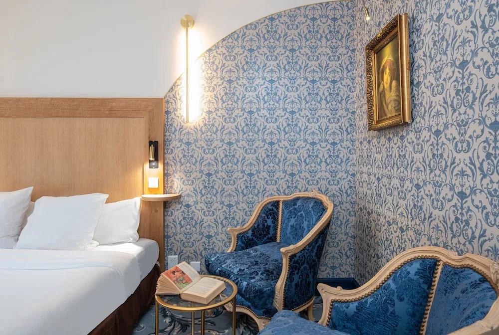 hotel image 16