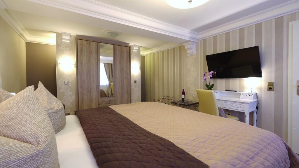 hotel image 13