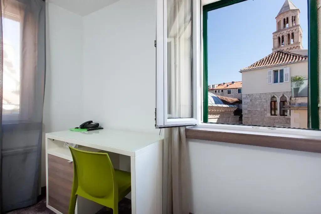 hotel image 16