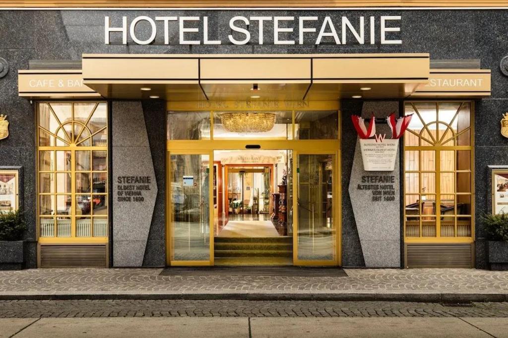hotel image 10