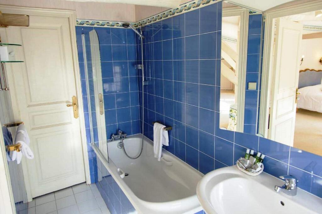 hotel image 9