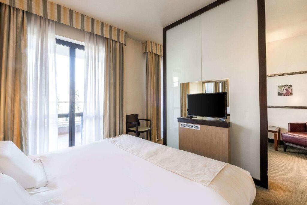 hotel image 10