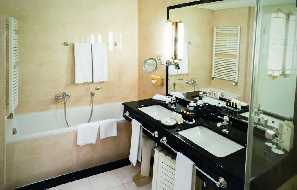 hotel image 13