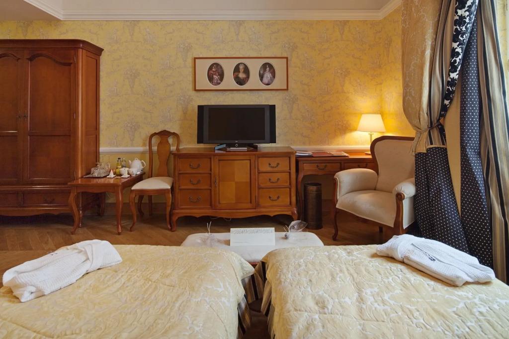 hotel image 13