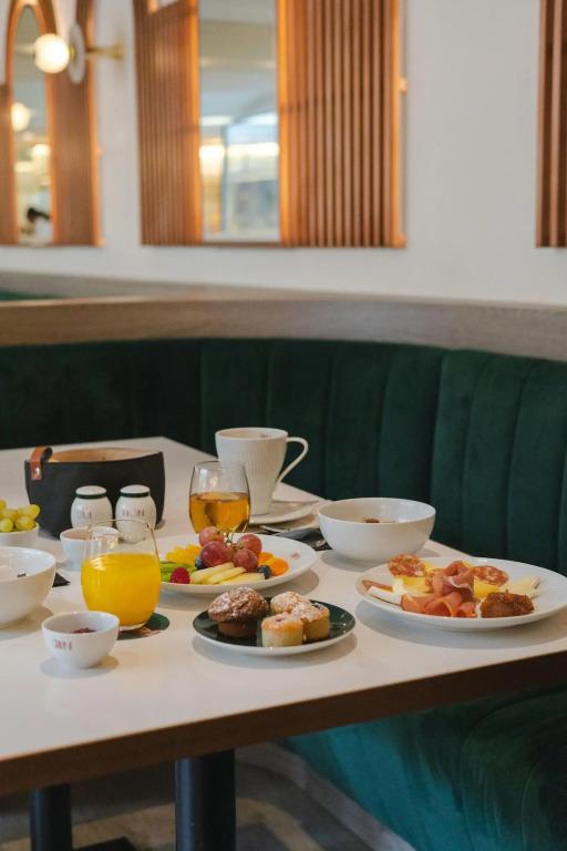 hotel image 4