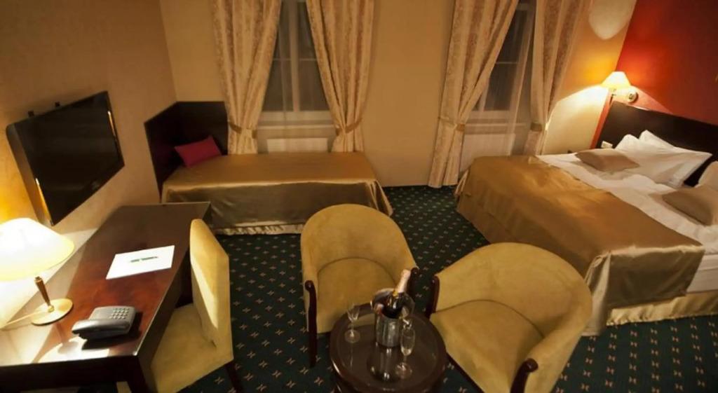 hotel image 8