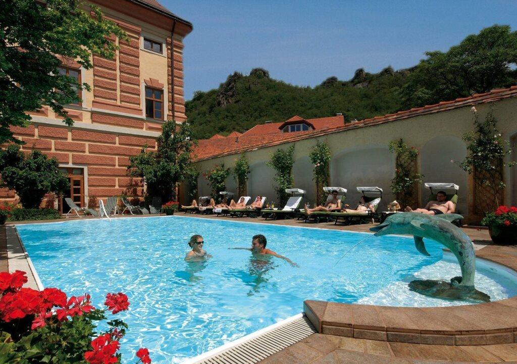 hotel image 12