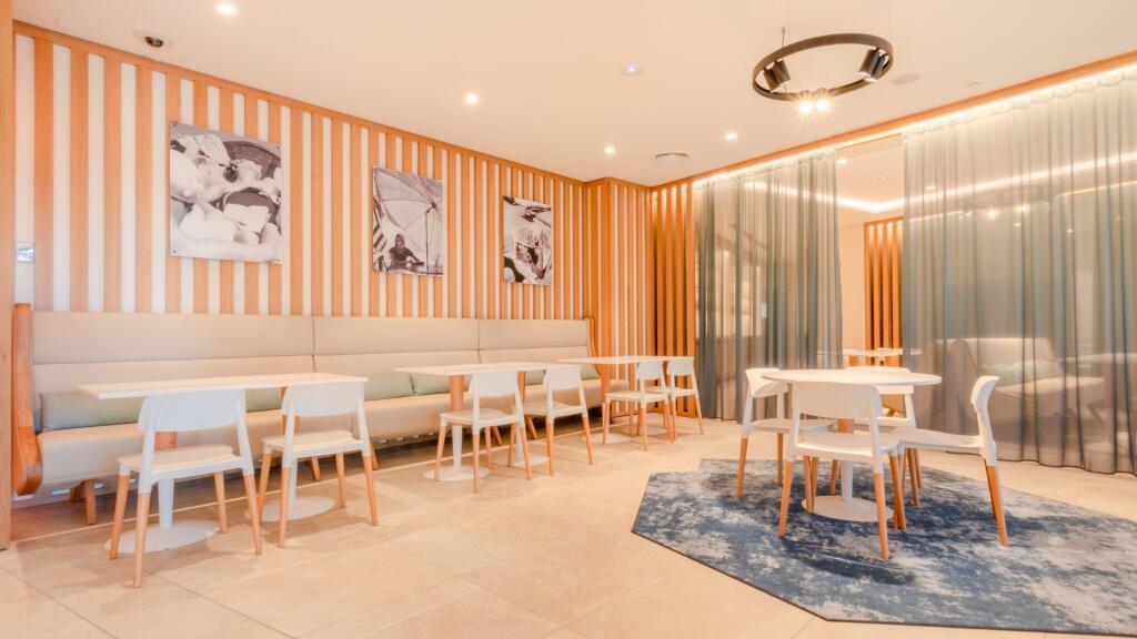 hotel image 12