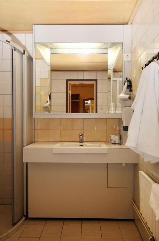 hotel image 16