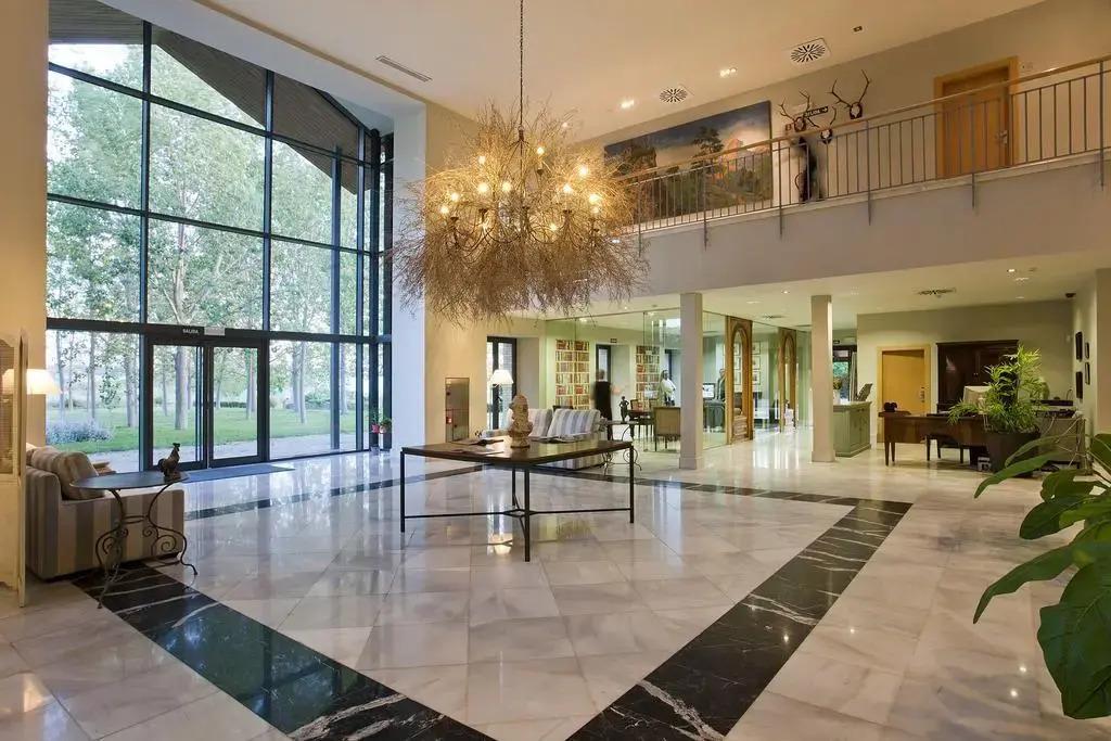 hotel image 12