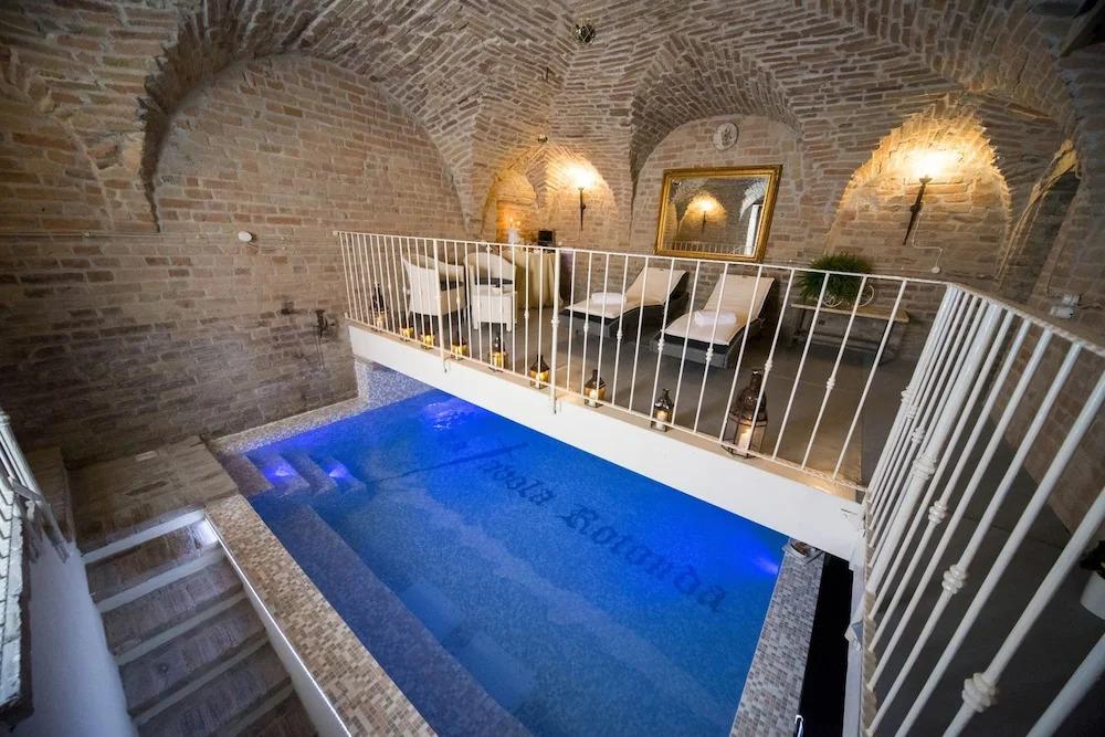 hotel image 12