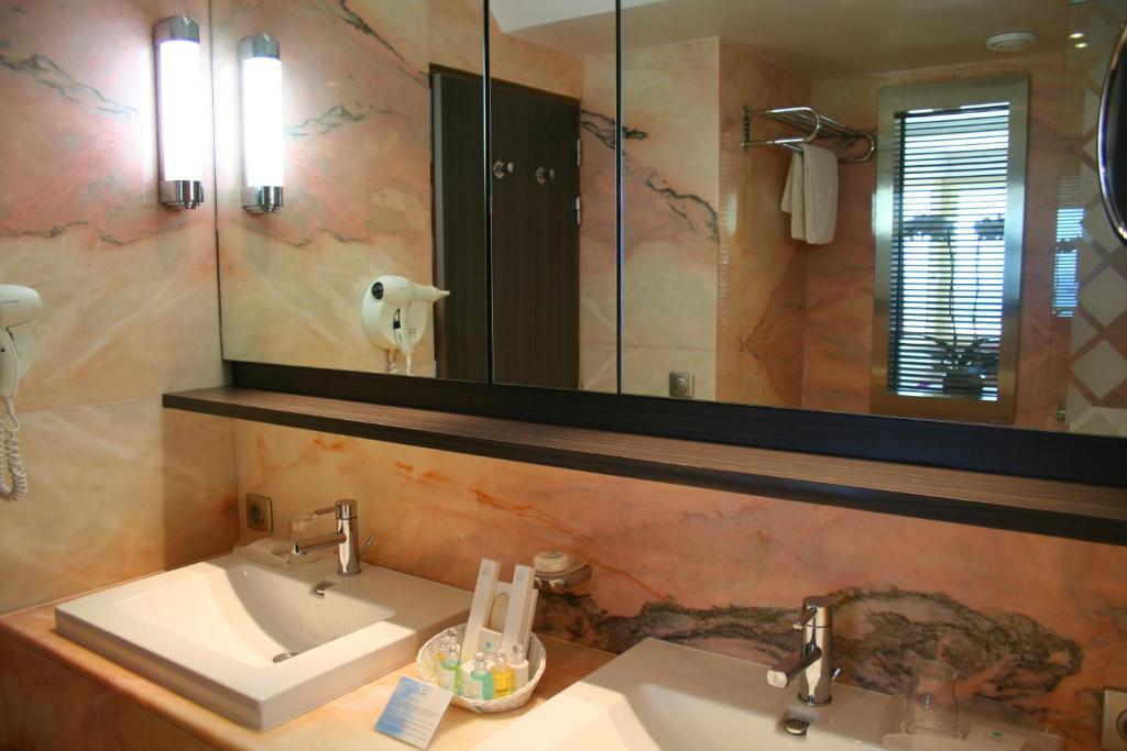 hotel image 8