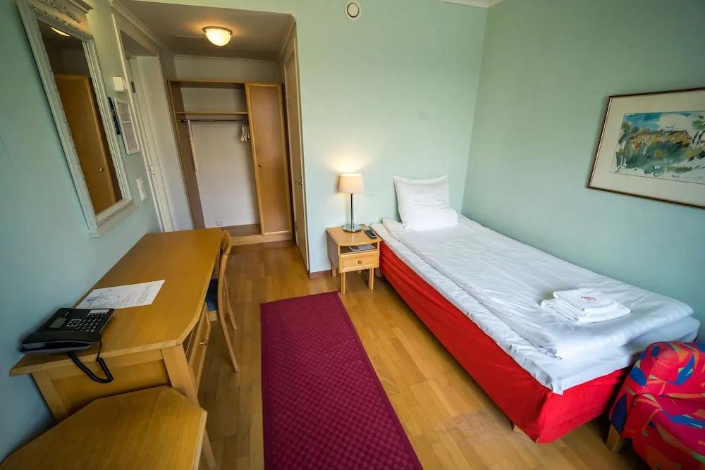 hotel image 16