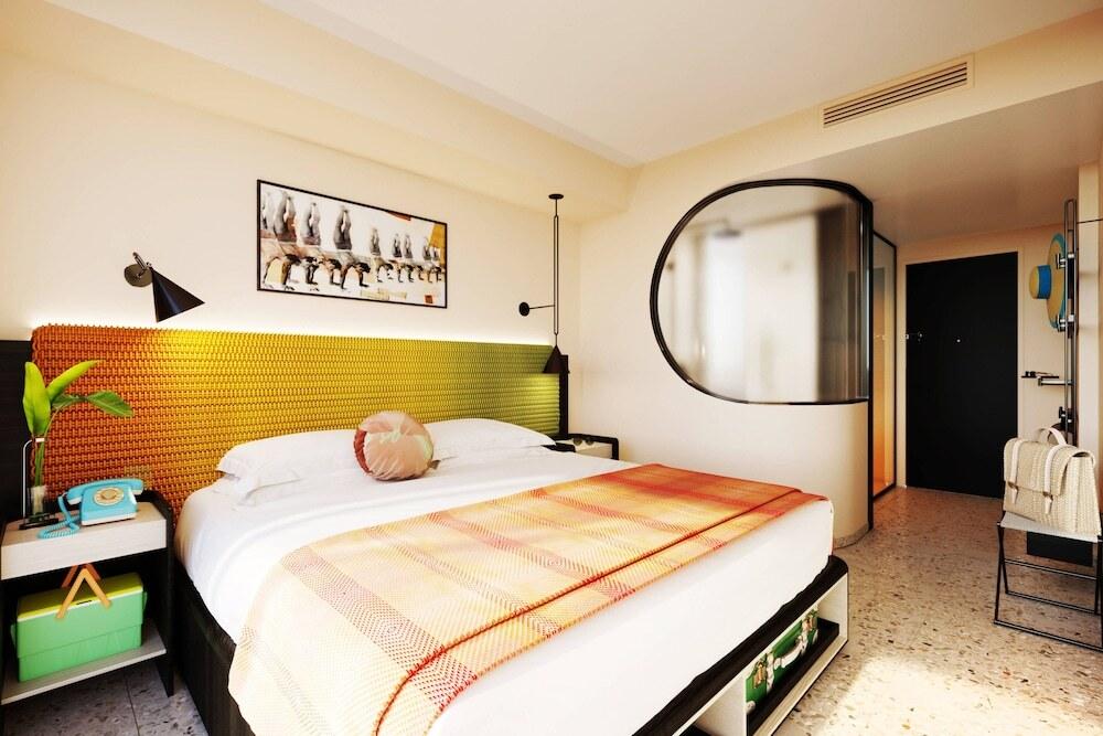 hotel image 13