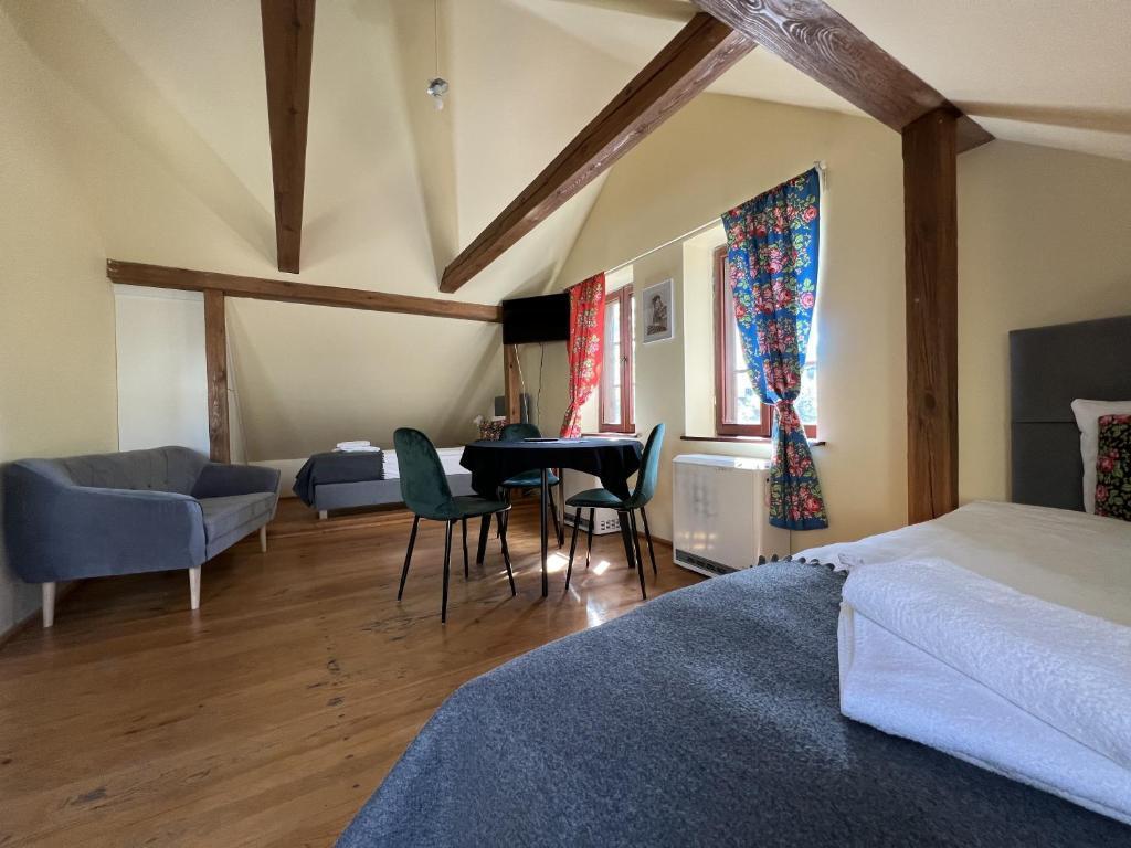hotel image 10