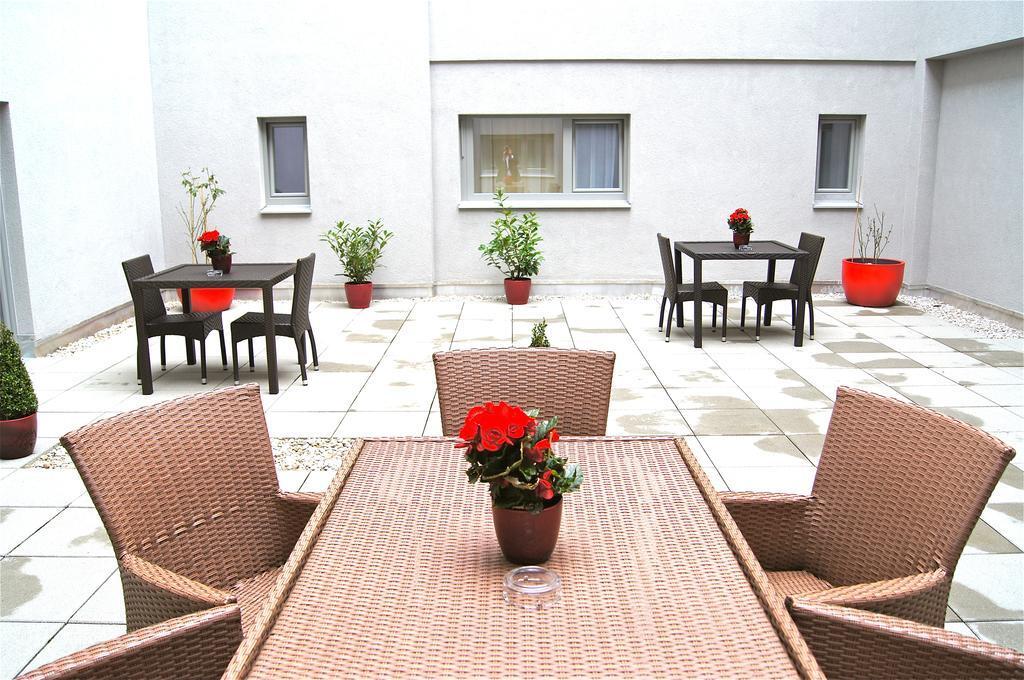 hotel image 11