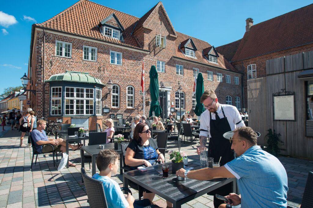 hotel image 9