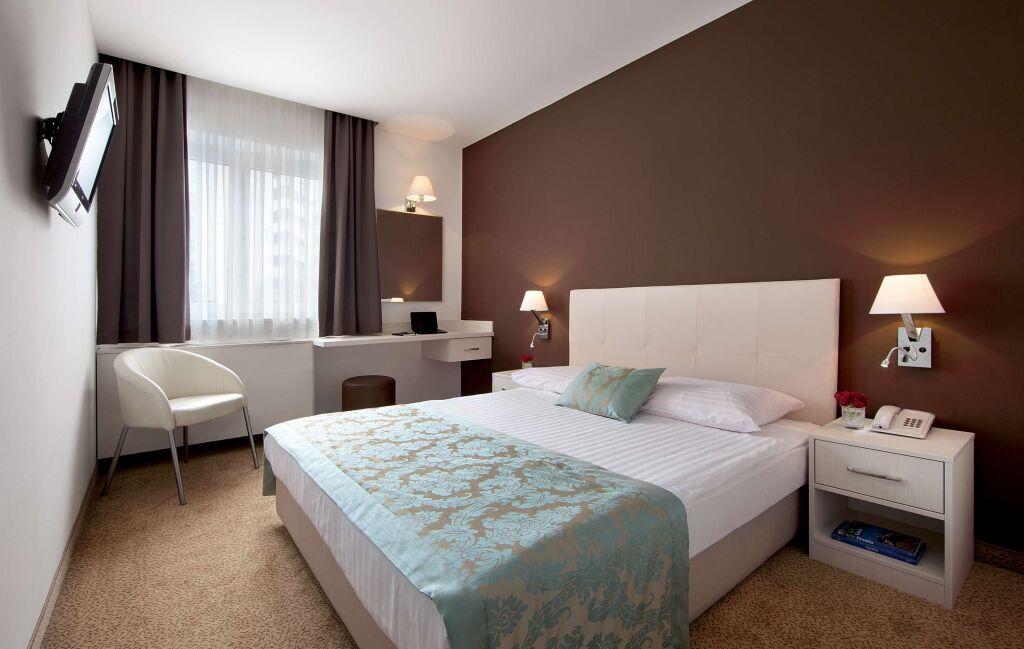 hotel image 13