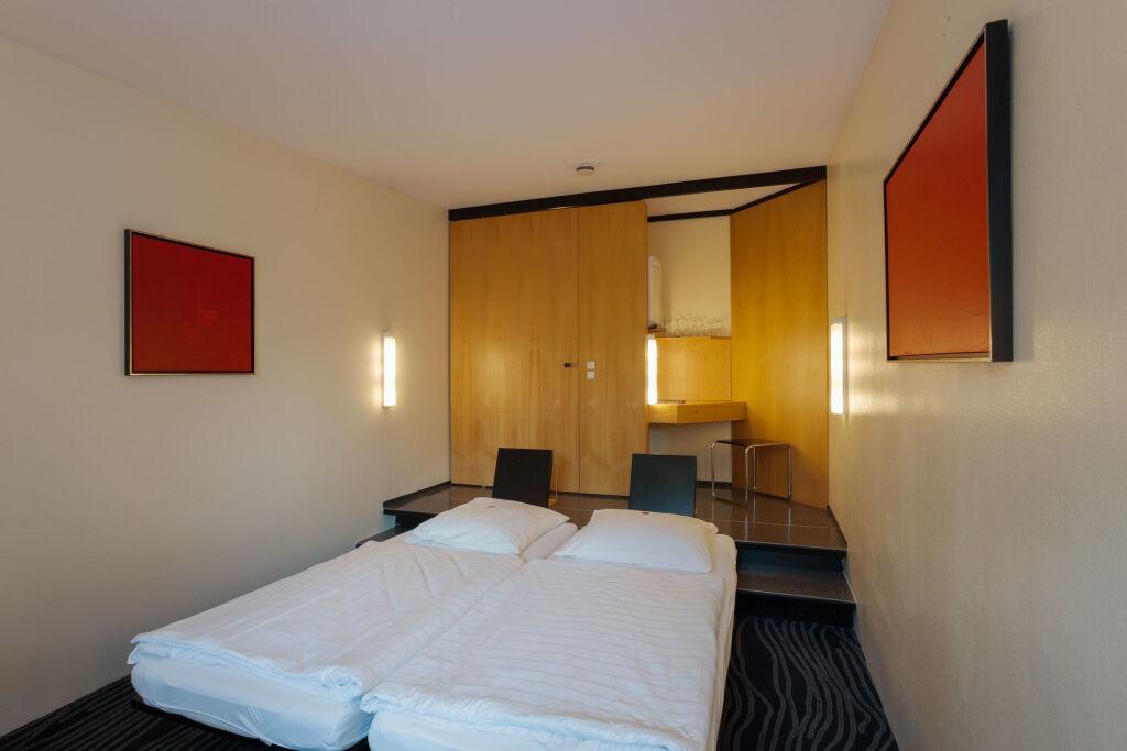 hotel image 13