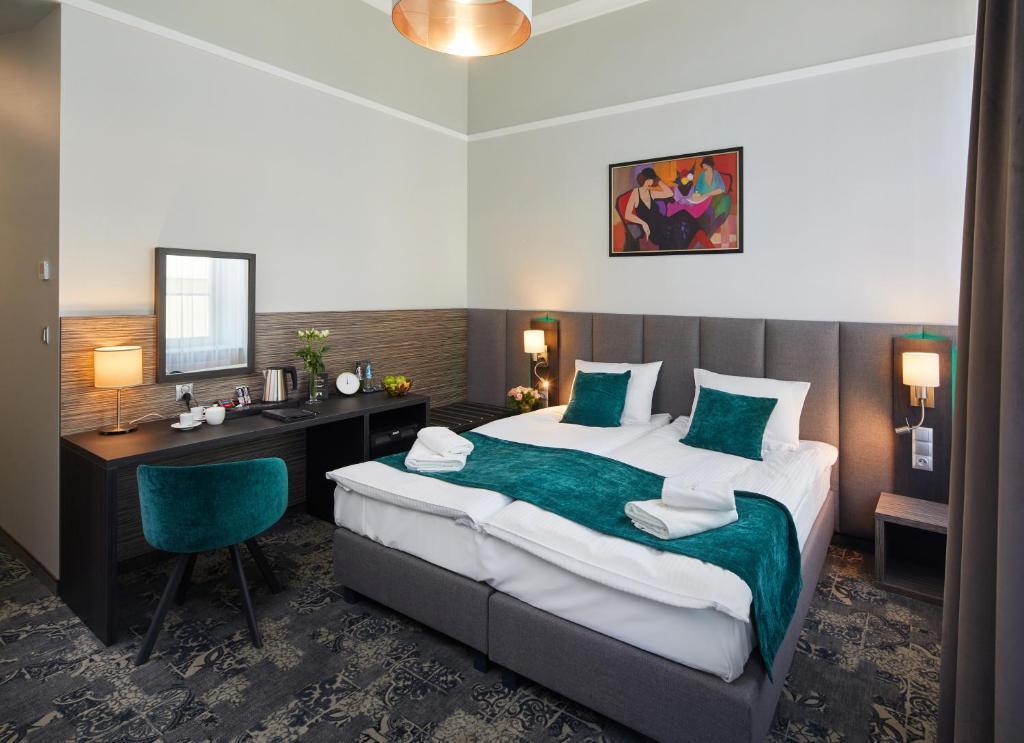 hotel image 12