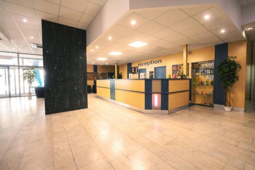 hotel
