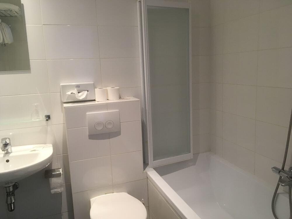hotel image 16