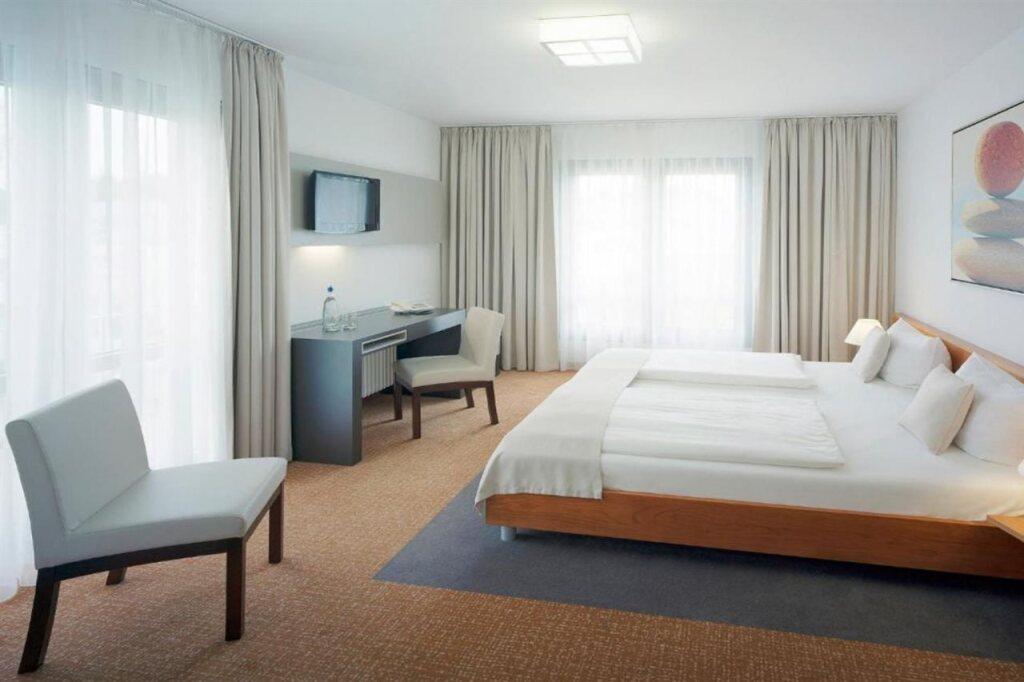 hotel image 10