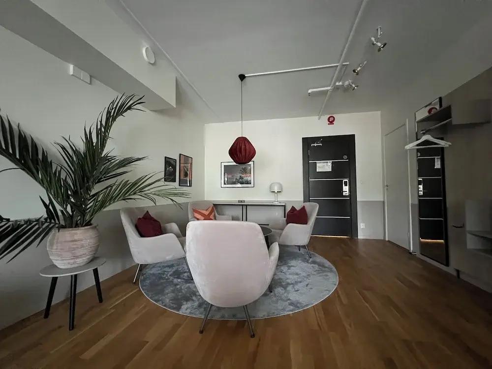 hotel image 12