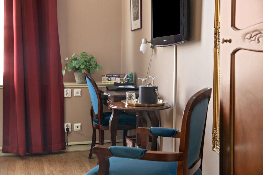 hotel image 11