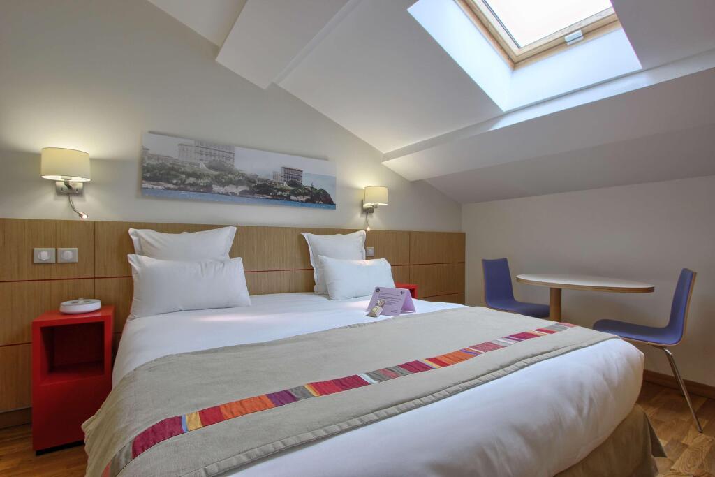hotel image 12