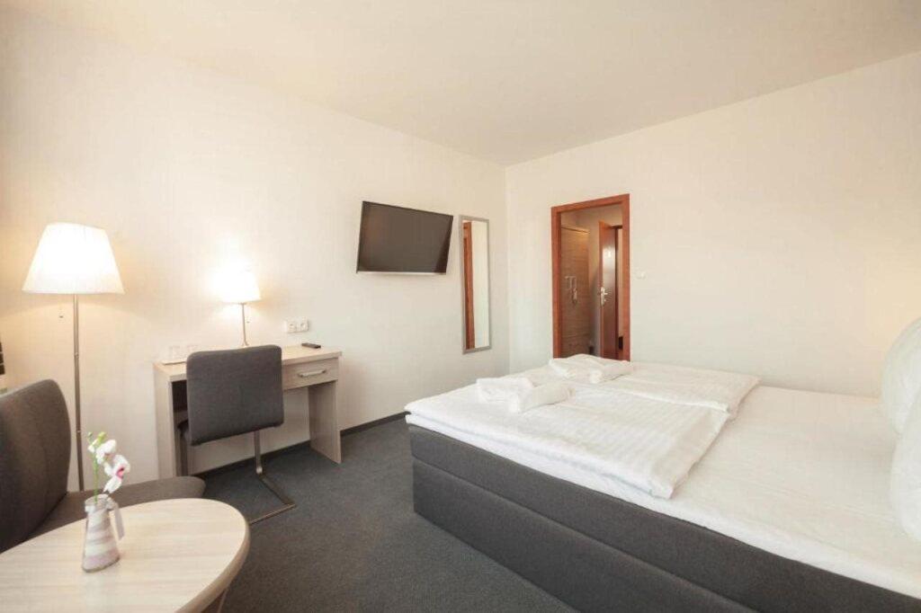 hotel image 10
