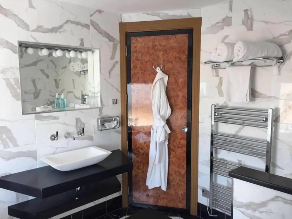 hotel image 8