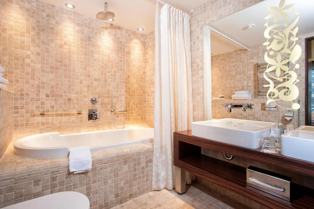 hotel image 32
