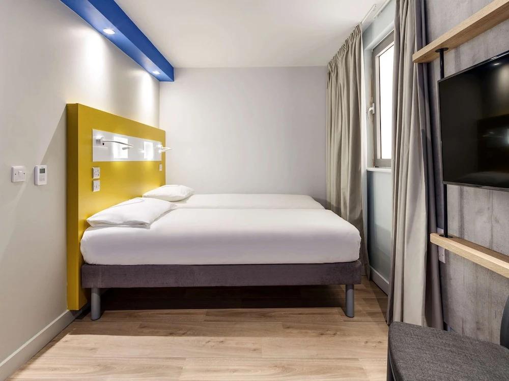 hotel image 12