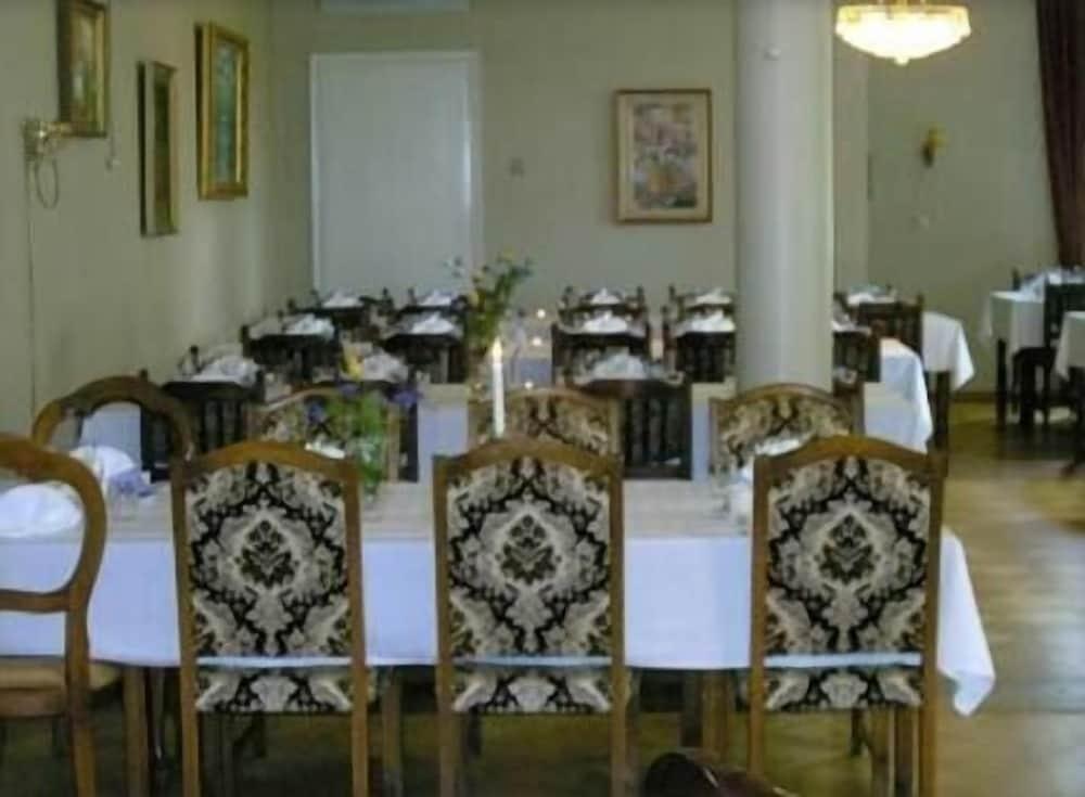 hotel image 13