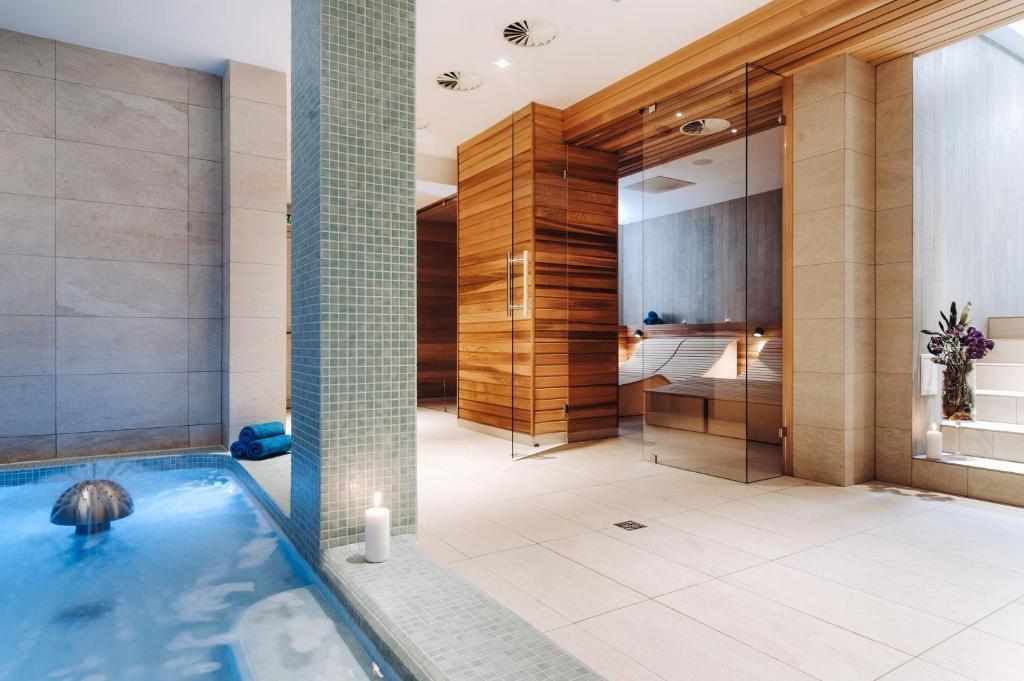 hotel image 9